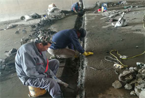 甘南铁路框架桥伸缩缝堵漏