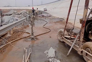 甘南公路钻孔施工